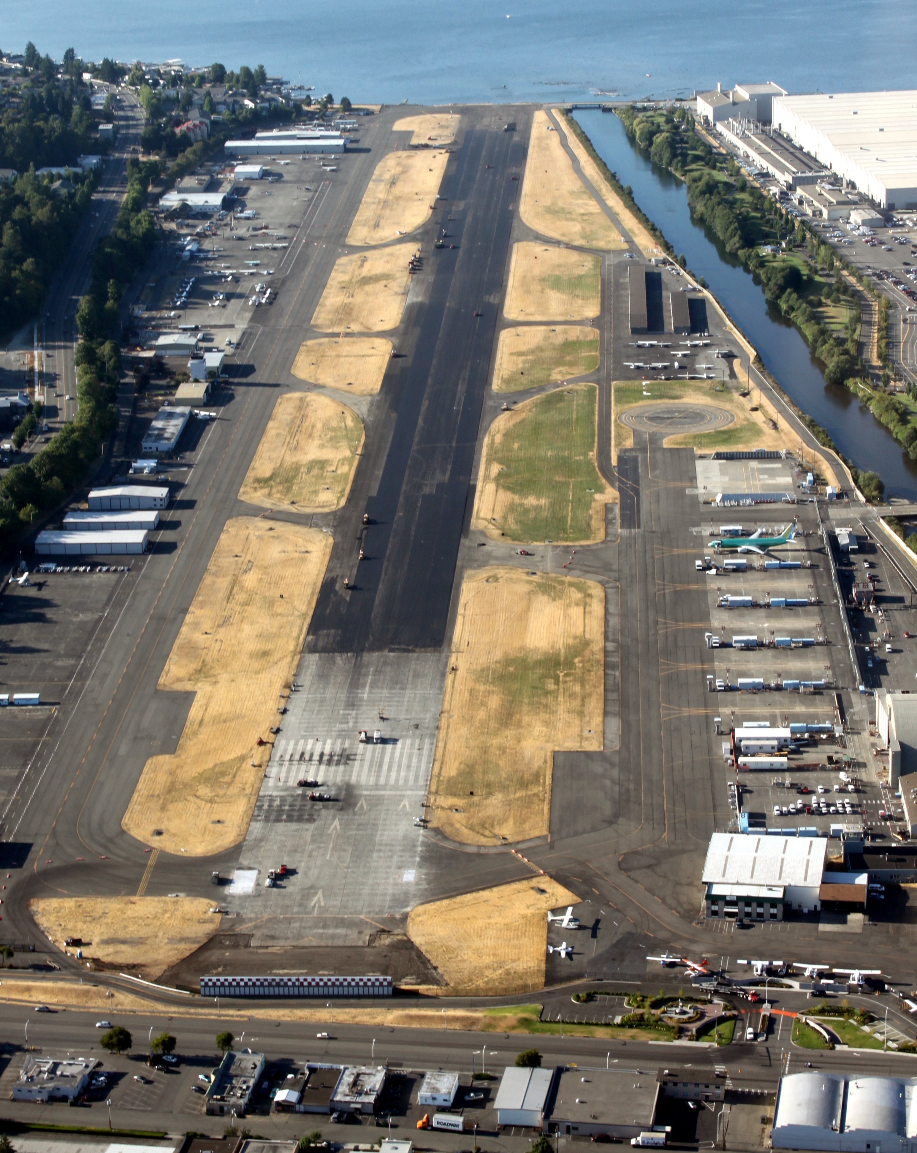 renton-municipal-airport-gundam image Image